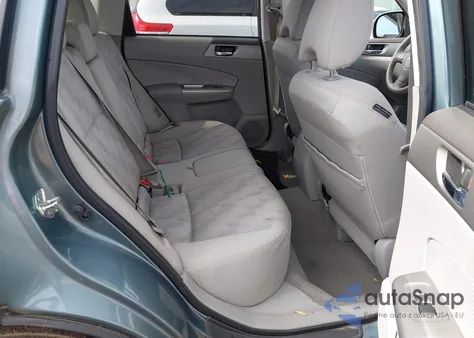 2010 Subaru Forester 2.5X Premium из США, поврежденный, VIN JF2SH6CC1AH722642